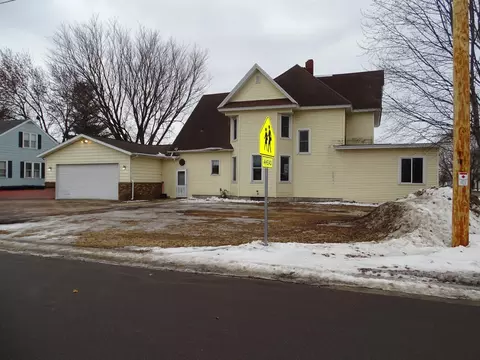 515 E Prospect St, Durand, WI 54736