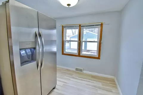 Kitchen - 1045 33rd Ave N, Saint Cloud, MN 56303 photo 7 of 7