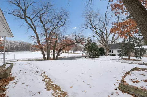 4500 Parkside Ln, Edina, MN 55436