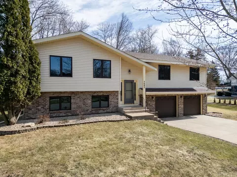 5685 Wedgewood Dr, Excelsior, MN 55331