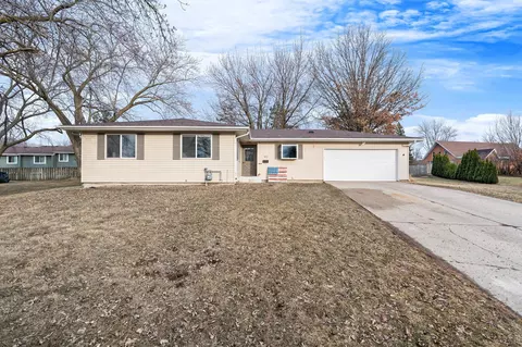 355 15th St NE, Owatonna, MN 55060