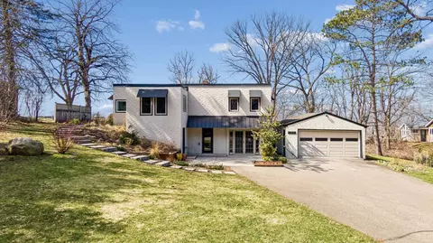 525 Burlington Rd, Saint Paul, MN 55119