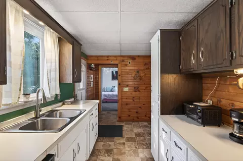 Kitchen - 5206 Drummond Rd, Mound, MN 55364 photo 4 of 4