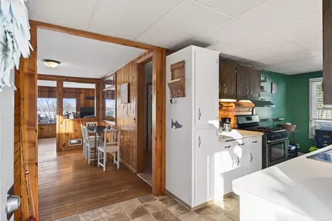 Entry Way - 5206 Drummond Rd, Mound, MN 55364 photo 1 of 3