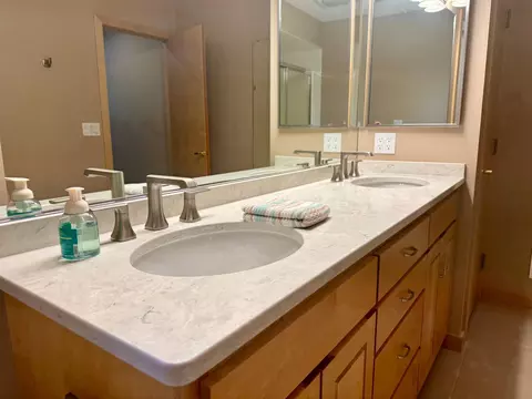 Bath - 3161 Blackheath Dr, Saint Cloud, MN 56301 photo 8 of 11