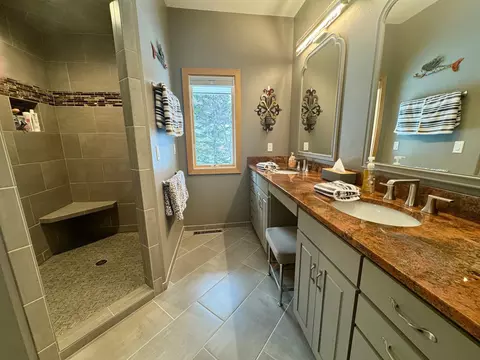 Bath - 3161 Blackheath Dr, Saint Cloud, MN 56301 photo 2 of 11
