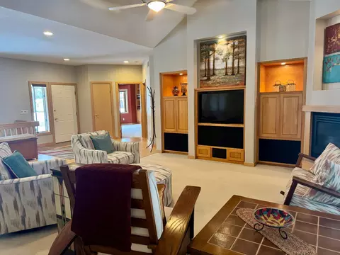 Living - 3161 Blackheath Dr, Saint Cloud, MN 56301 photo 3 of 6