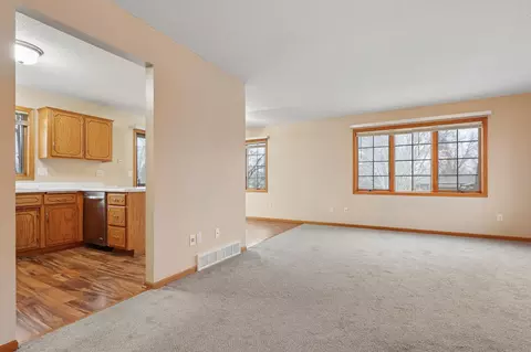 5860 Rolling Ridge Rd, Saint Cloud, MN 56303