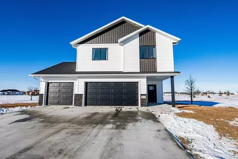 Exterior - 102 Lindsey Ct, Mapleton, ND 58059 photo 1 of 5