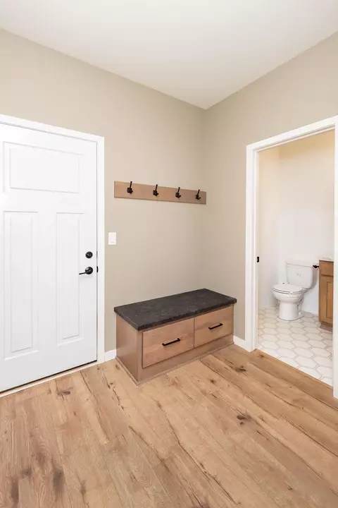 Entry Way - 102 Lindsey Ct, Mapleton, ND 58059 photo 4 of 4