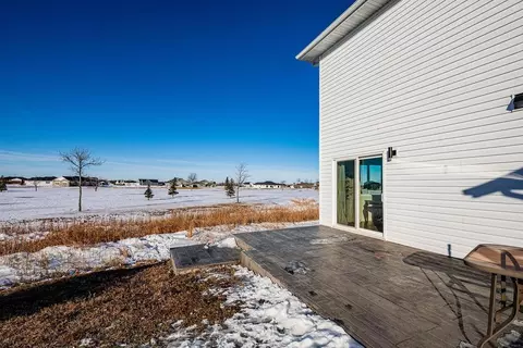 Exterior - 102 Lindsey Ct, Mapleton, ND 58059 photo 4 of 5