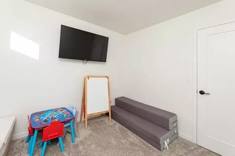 Bedroom - 102 Lindsey Ct, Mapleton, ND 58059 photo 5 of 5