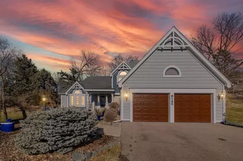 9145 Fox Run Cir, Eden Prairie, MN 55347