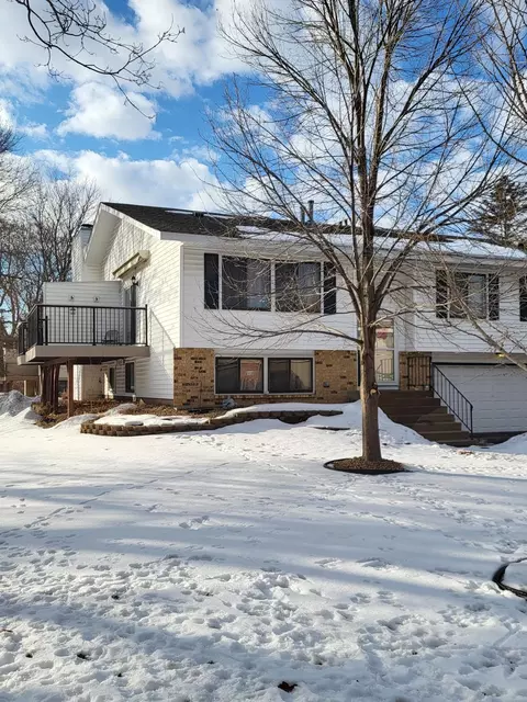 539 98th Ave NE, Blaine, MN 55434
