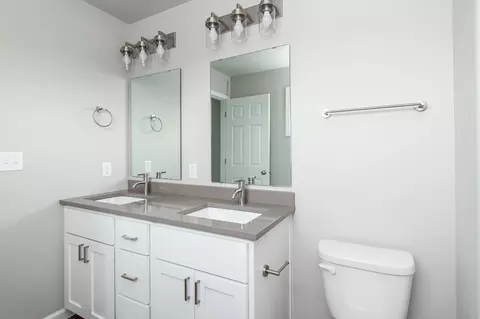 Bath - 6826 Thomas St, Horace, ND 58047 photo 2 of 7