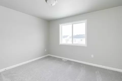 Bedroom - 6826 Thomas St, Horace, ND 58047 photo 4 of 11