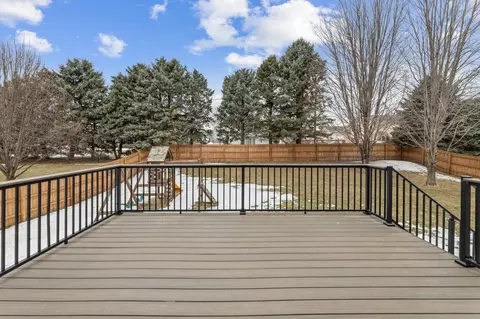 Exterior - 5 6th Ave SE, Elgin, MN 55932 photo 8 of 11