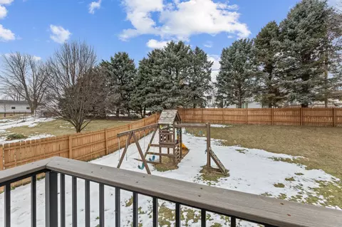 Exterior - 5 6th Ave SE, Elgin, MN 55932 photo 7 of 11