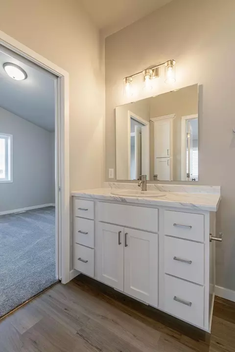 Bath - 6880 Thomas St, Horace, ND 58047 photo 1 of 5