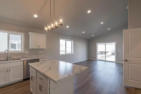 Living - 6880 Thomas St, Horace, ND 58047 photo 1 of 6