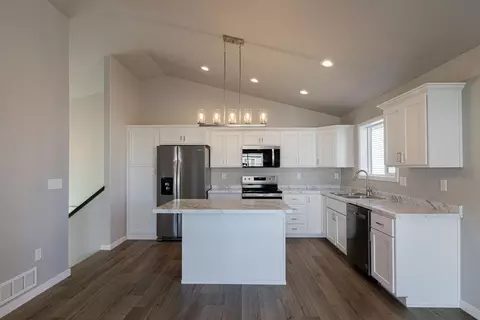 Kitchen - 6880 Thomas St, Horace, ND 58047 photo 1 of 3