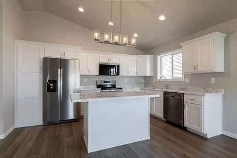 Kitchen - 6880 Thomas St, Horace, ND 58047 photo 2 of 3