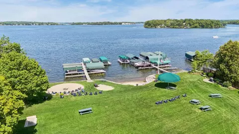 4400 Shady Ln, Mound, MN 55364