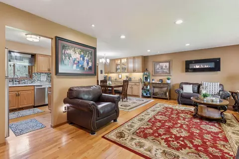 9217 W River Rd, Brooklyn Park, MN 55444