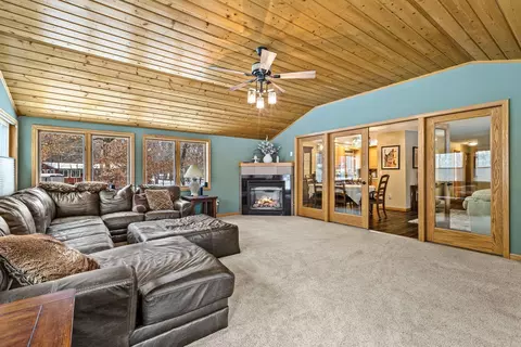 16360 Zuni St NW, Andover, MN 55304