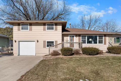 642 15th St SE, Owatonna, MN 55060