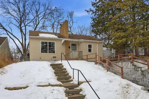 40 Winona St E, Saint Paul, MN 55107