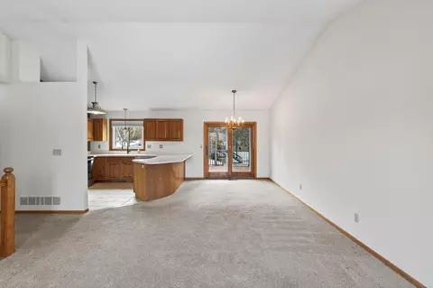 Living - 4076 States Ave, Eagan, MN 55123 photo 5 of 8