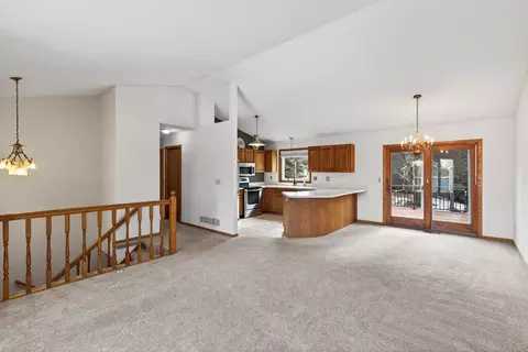 Living - 4076 States Ave, Eagan, MN 55123 photo 3 of 8