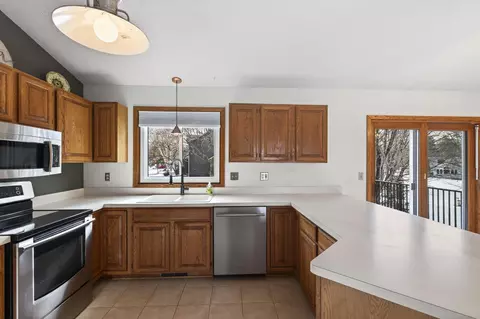 Kitchen - 4076 States Ave, Eagan, MN 55123 photo 1 of 2