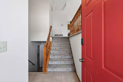 Entry Way - 4076 States Ave, Eagan, MN 55123 photo 1 of 2