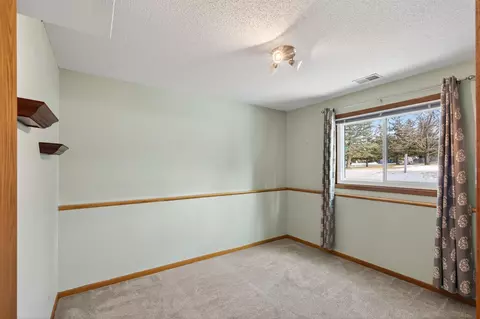 Bedroom - 4076 States Ave, Eagan, MN 55123 photo 7 of 8