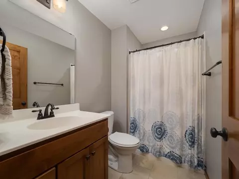 Bath - 8521 122nd Ave SE, Becker, MN 55308 photo 5 of 8