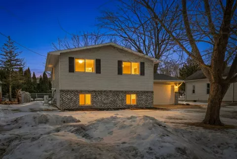 108 Sunrise Dr, Medford, MN 55049