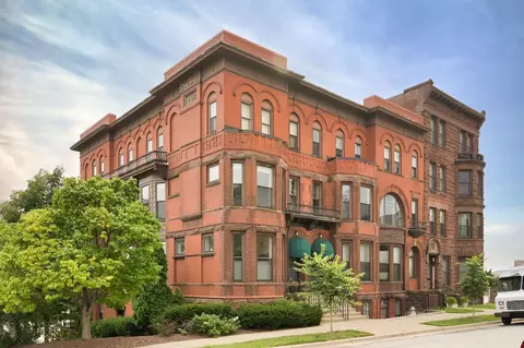 162 College Ave W #3, Saint Paul, MN 55102