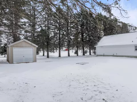 108 Harrison Ave SE, Racine, MN 55967 photo 4