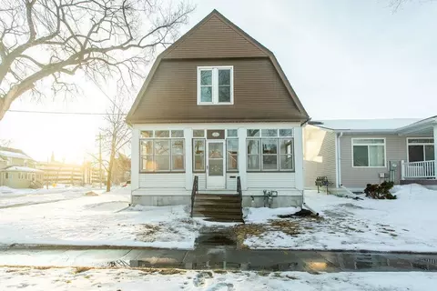 804 N 3rd St N, Fargo, ND 58102