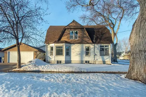 Exterior - 804 N 3rd St N, Fargo, ND 58102 photo 2 of 5