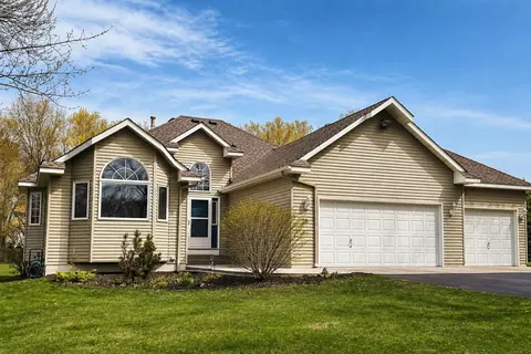 39 154th Ave NE, Ham Lake, MN 55304