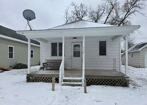 418 3rd St SW, Pipestone, MN 56164