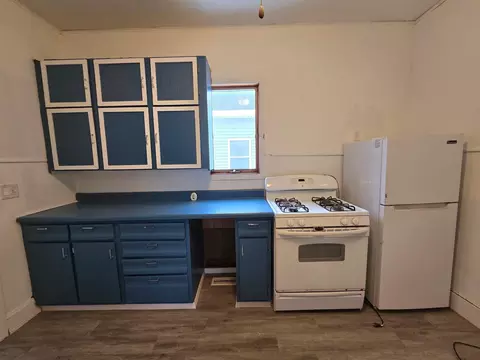 Kitchen - 418 3rd St SW, Pipestone, MN 56164 photo 2 of 5