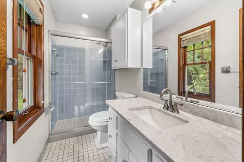 Bath - 4094 Blueberry Ln, Eagan, MN 55123 photo 2 of 2