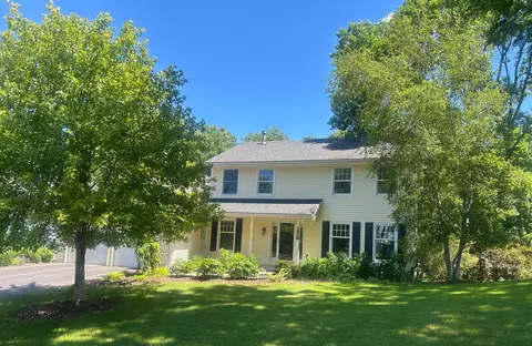 4094 Blueberry Ln, Eagan, MN 55123