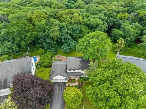 View/Area - 4094 Blueberry Ln, Eagan, MN 55123 photo 3 of 6