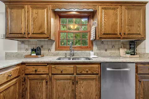 Kitchen - 4094 Blueberry Ln, Eagan, MN 55123 photo 7 of 7