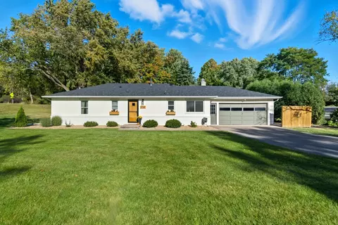 3742 Elmo Rd, Minnetonka, MN 55305